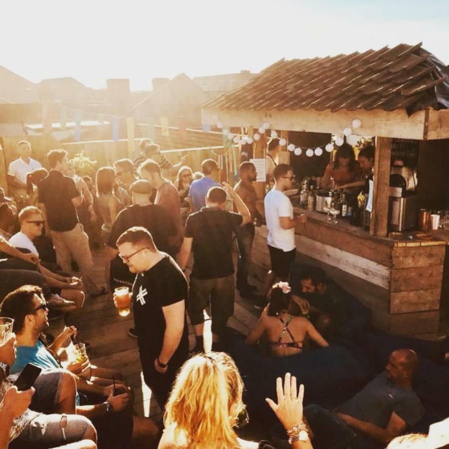 מלון בריסטול The Dark Horse Pub מראה חיצוני תמונה